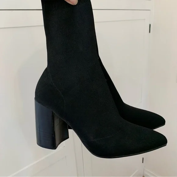 Steve Madden Black Sock Pointed Toe Boots Size 10